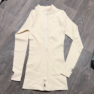 OQQ Women's Ribbed Long-Sleeve Bodysuit size S in Cream